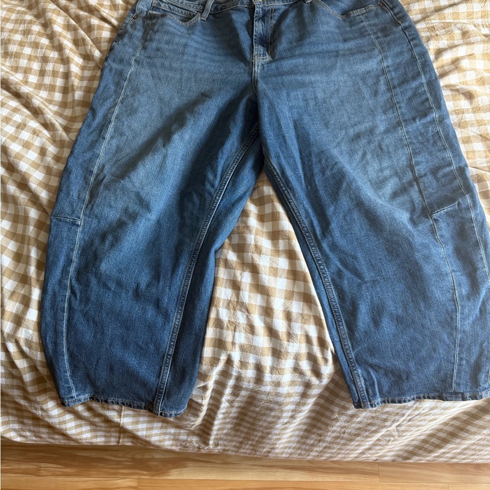 Classic Barrel Blue Denim Jeans